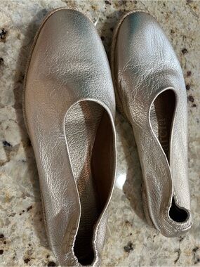 New Pedro Garcia Metallic Gold Flats